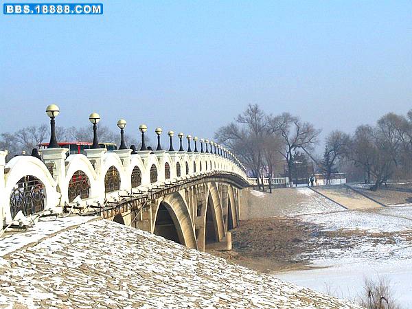 2005_0102雪雕0003.JPG