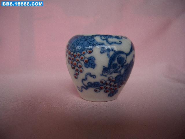 松鼠葡萄2.jpg
