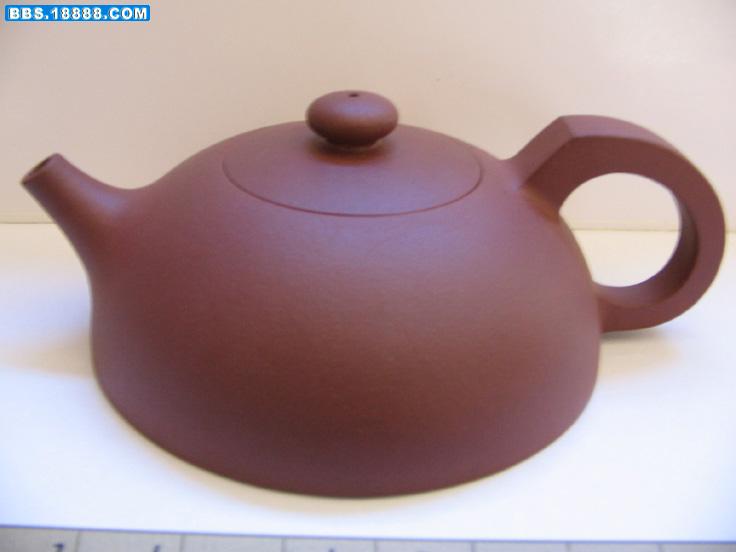 青年陶艺家范小伟先生力作《半月壶》.jpg