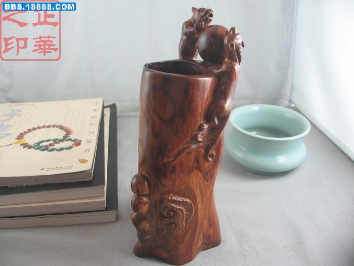 双龙戏珠笔筒-377G.jpg