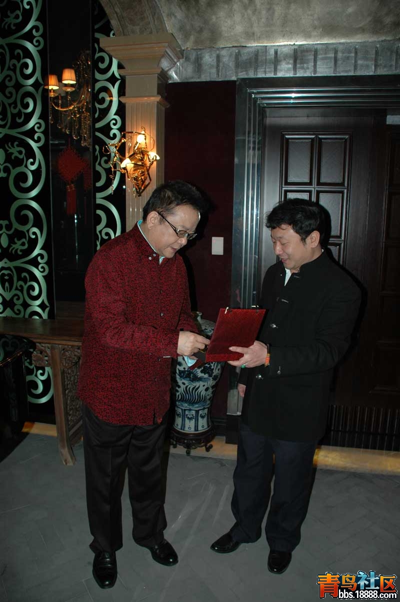 与王刚合影_3.jpg