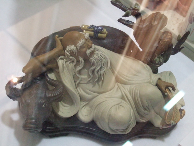 陶塑悠闲老子.JPG