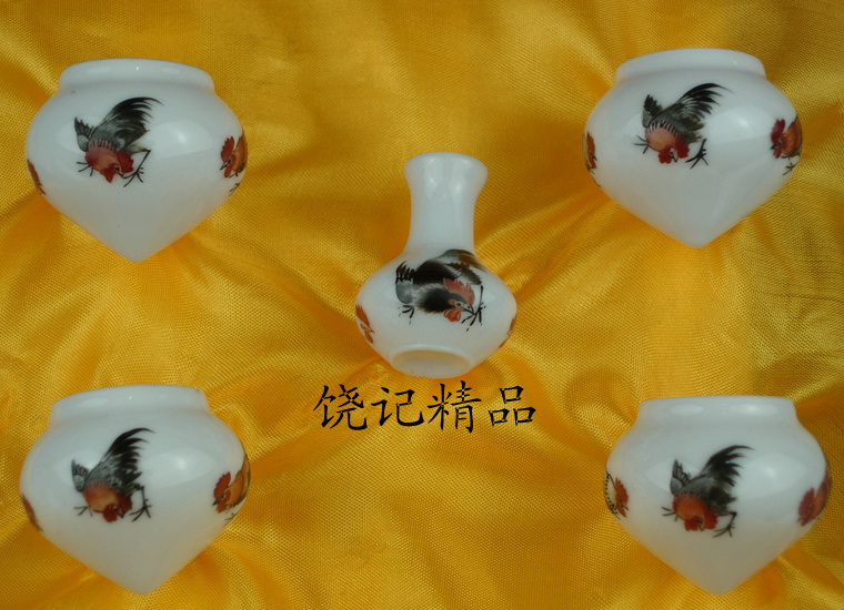 三雄斗志（斗笠型鸡心）.jpg
