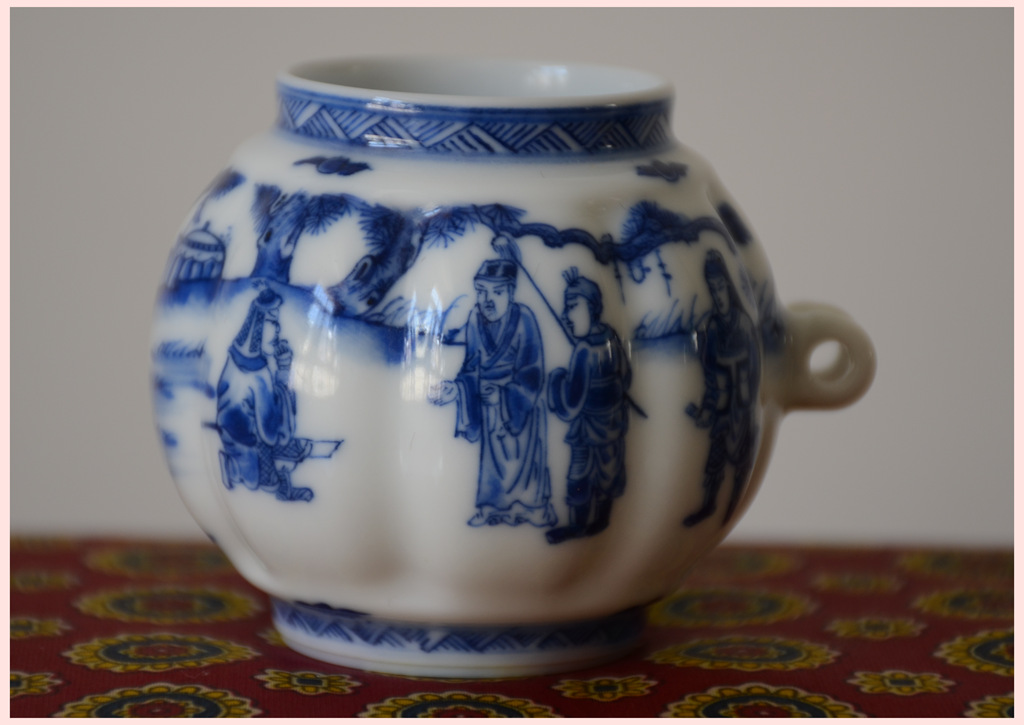 青花三国人物故事图南瓜杯 画眉1.JPG